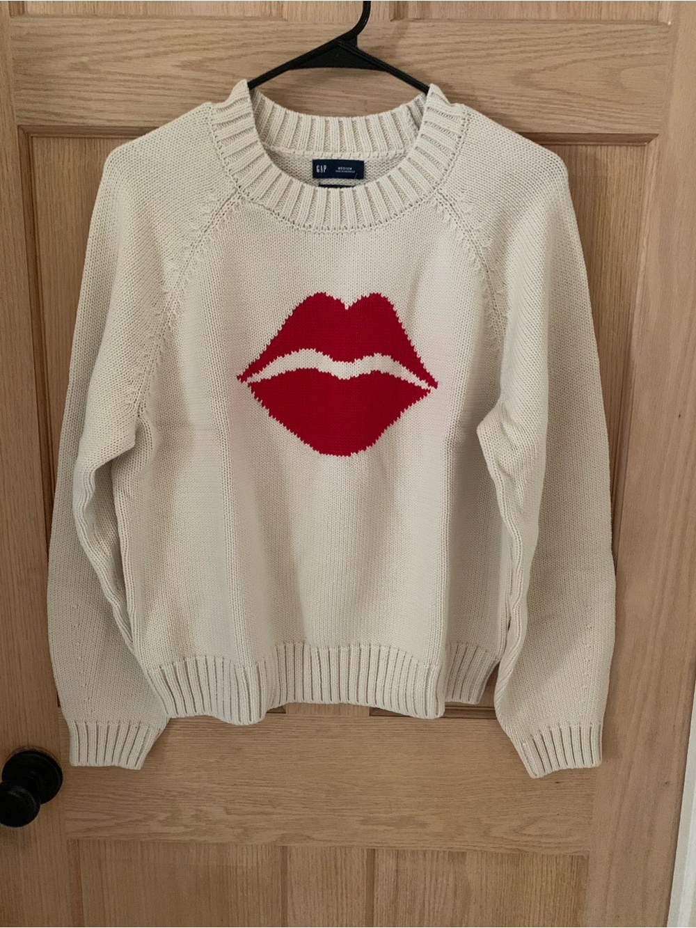 GAP Cream Crewneck Sweater with Red Lip Graphic